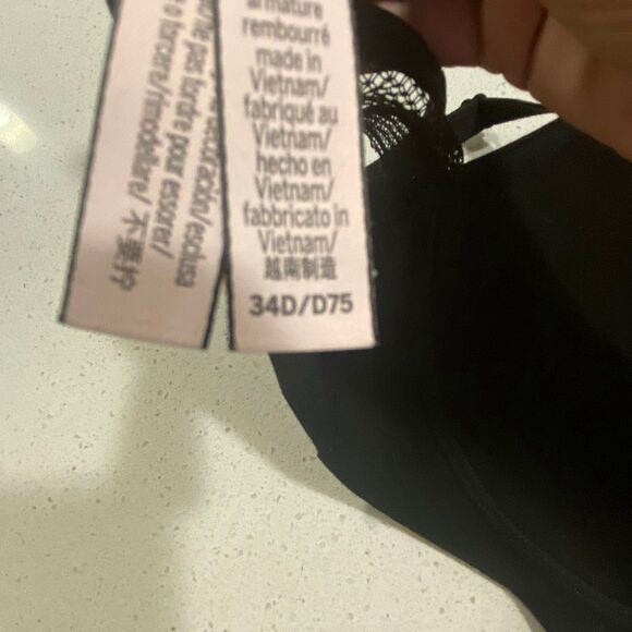 Victoria’s Secret bra incredible padded no wire bra size 34D - Picture 8 of 8